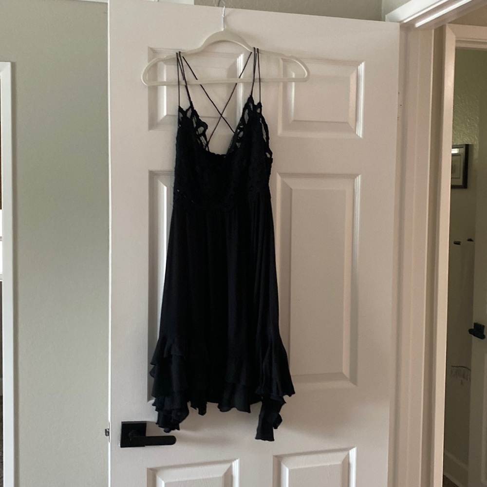 Free people Adella black lace mini slip dress 🍃